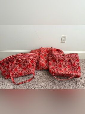 Vera Bradley Travel Set (3)